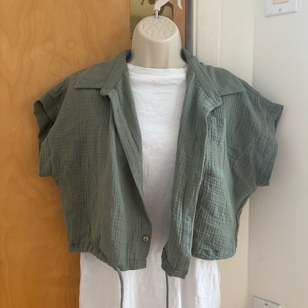 Altar’d State Green Cropped Top (XS) - Picture 6 of 6